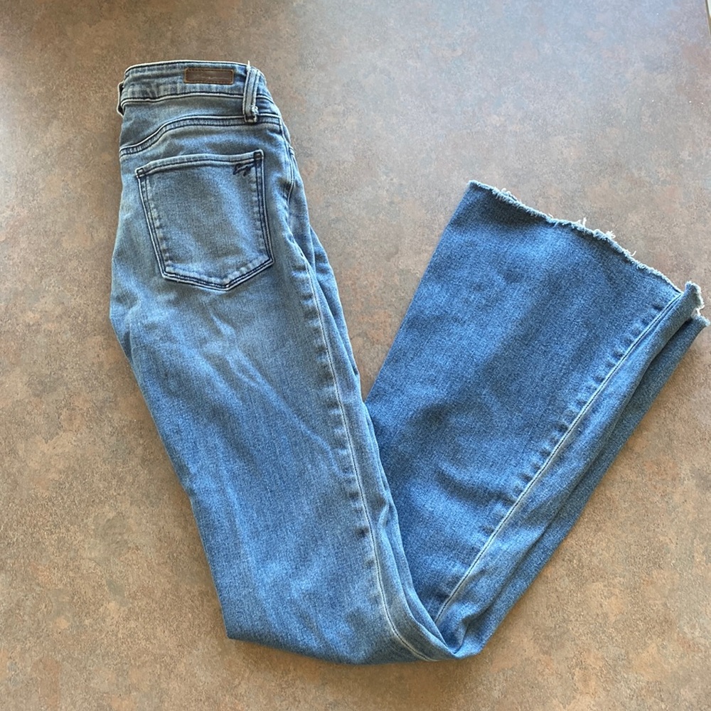 EMG light wash flares